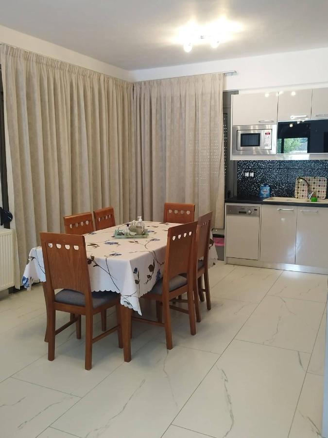 Villa Miron กามิลารี ภายนอก รูปภาพ